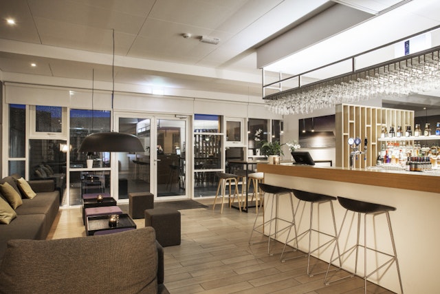 Storm Hotel