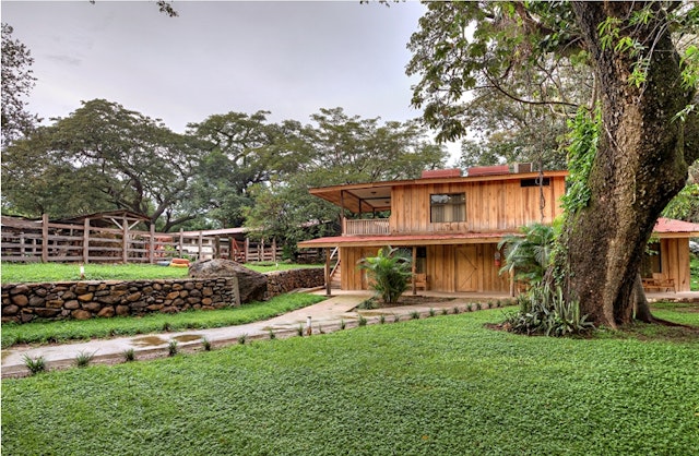 Hotel Hacienda Guachipelin