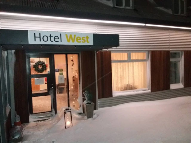 Hotel West